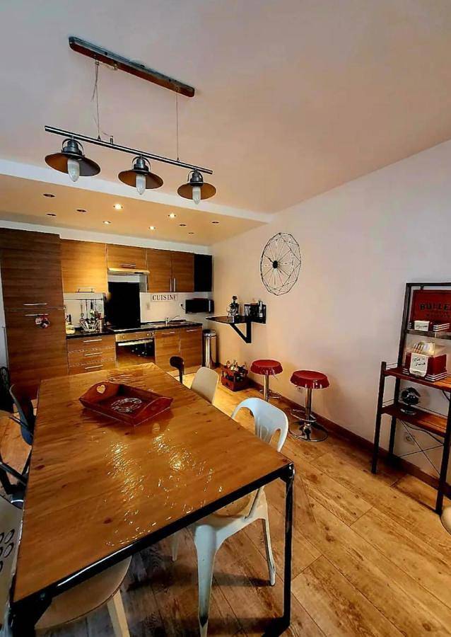 Gîte pour 3 personnes, avec Terrasse ainsi que Jardin et Vue à Masnières