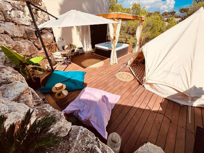 Gîte pour 2 personnes, avec jardin ainsi que terrasse et jacuzzi à Cantaron - 2