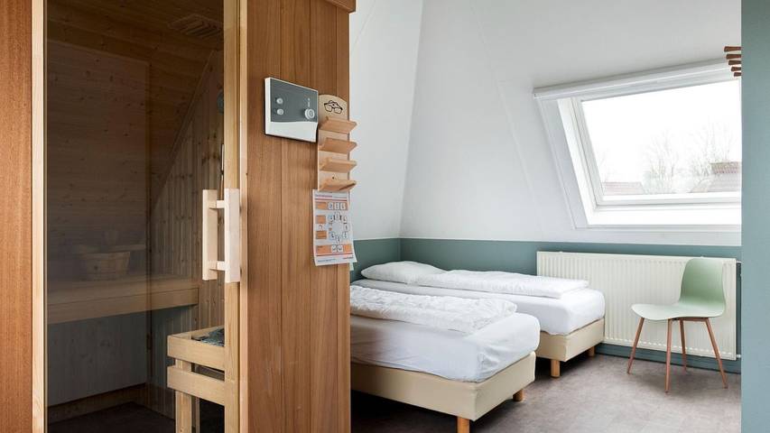 Ferienhaus für 8 Personen, mit Sauna und Whirlpool sowie Garten in Earnewâld - 2