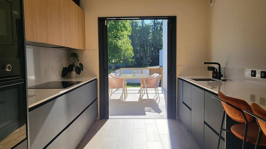 Location de vacances pour 8 personnes, avec piscine ainsi que bassin pour enfant et jardin, animaux acceptés à Boucau - 3