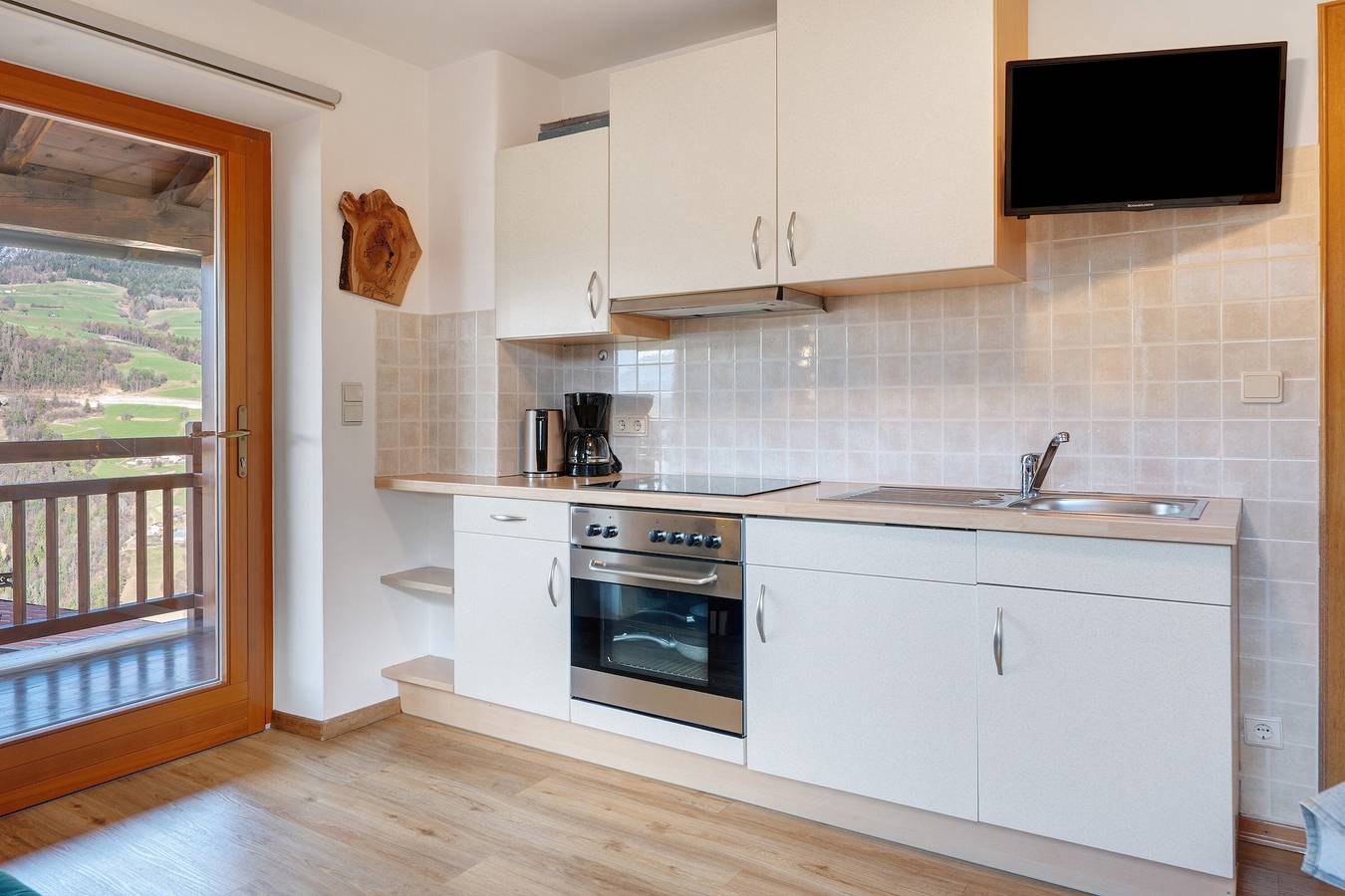 Ganze Wohnung, Ferienwohnung "Schlern" mit Gemeinschafssauna Balkon und Bergblick und Wlan in Steinegg (Karneid), Karneid