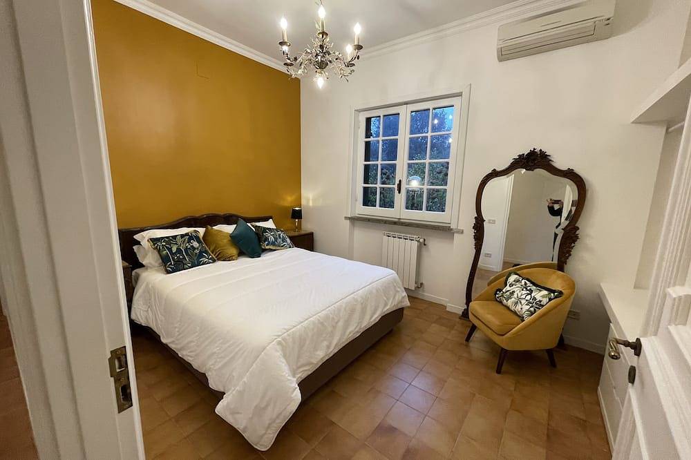 Delightful stylish house with private romantic garden in La Storta, Roma