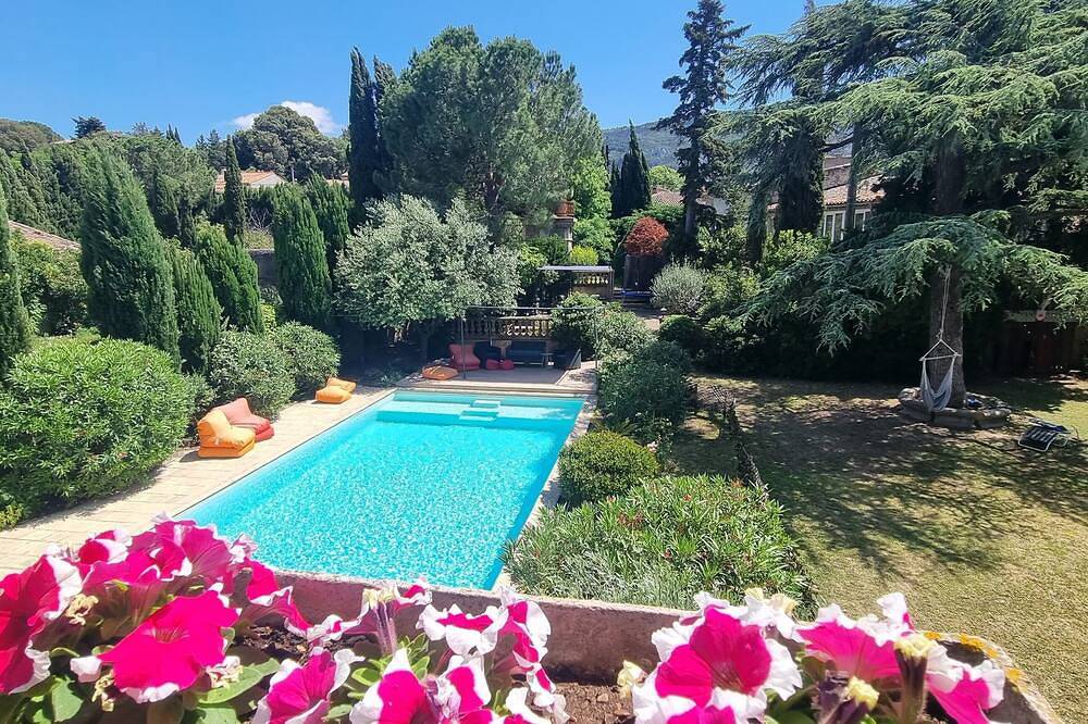 Historic maison de maître 3 bedroom apt with Ac in Barbaira close to Carcassonne in Barbaira, Carcassonne region