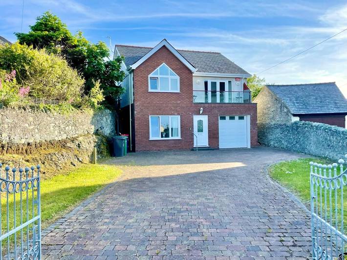 Location de vacances pour 5 personnes, avec vue et balcon à Holyhead