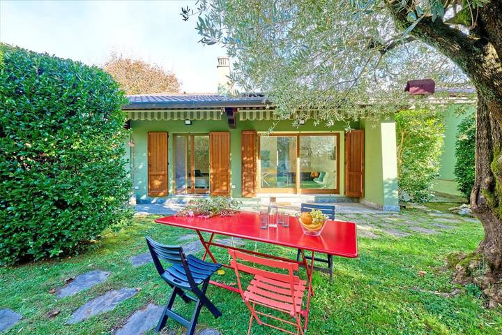 Villa per 4 persone, con Giardino a Laveno-Mombello