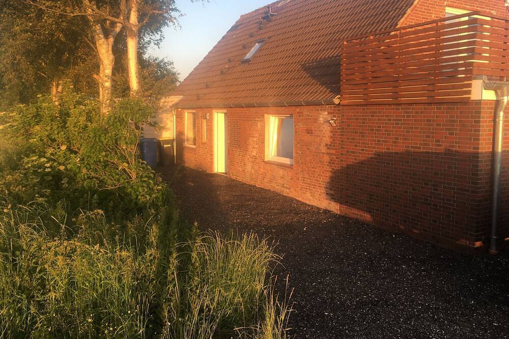 Ganze Wohnung, 4 person apartment near the North Sea between Büsum and St Peter-Ording in Schülp, Eider-Treene-Sorge