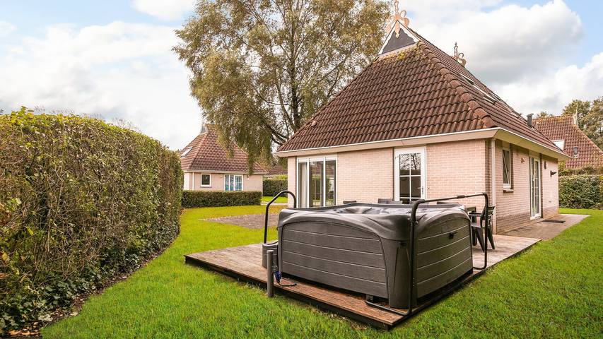 Ferienpark für 8 Personen, mit Sauna und Garten in Friesland