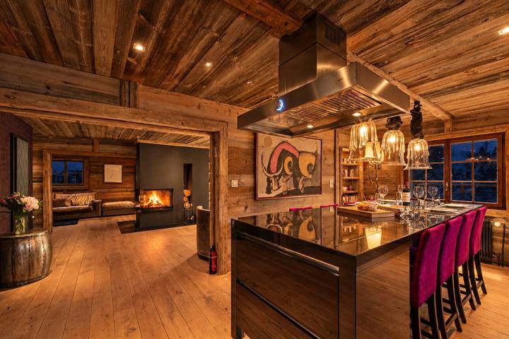 Chalet pour 13 personnes, avec Balcon/Terrasse ainsi que Terrasse et Jardin à Crans-Montana