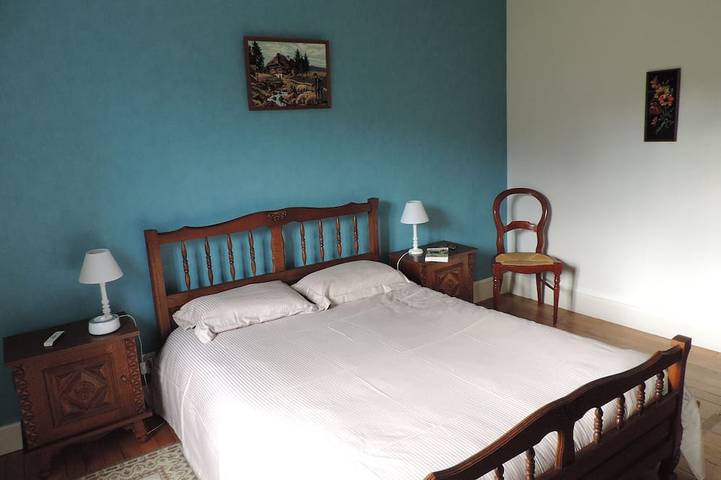 Location de vacances pour 5 personnes, avec jardin et terrasse à Manzat - 4