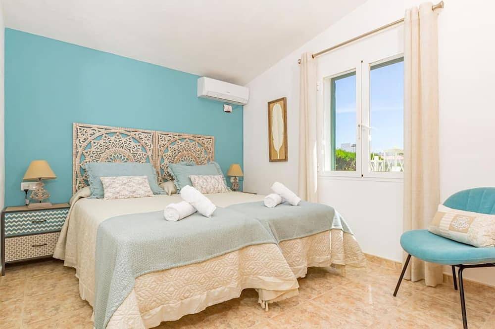 -20% Villa Noelia a 350 metros de la playa, piscina privada, aire acondicionado y Wifi gratis. in Santo Tomas, Es Migjorn Gran