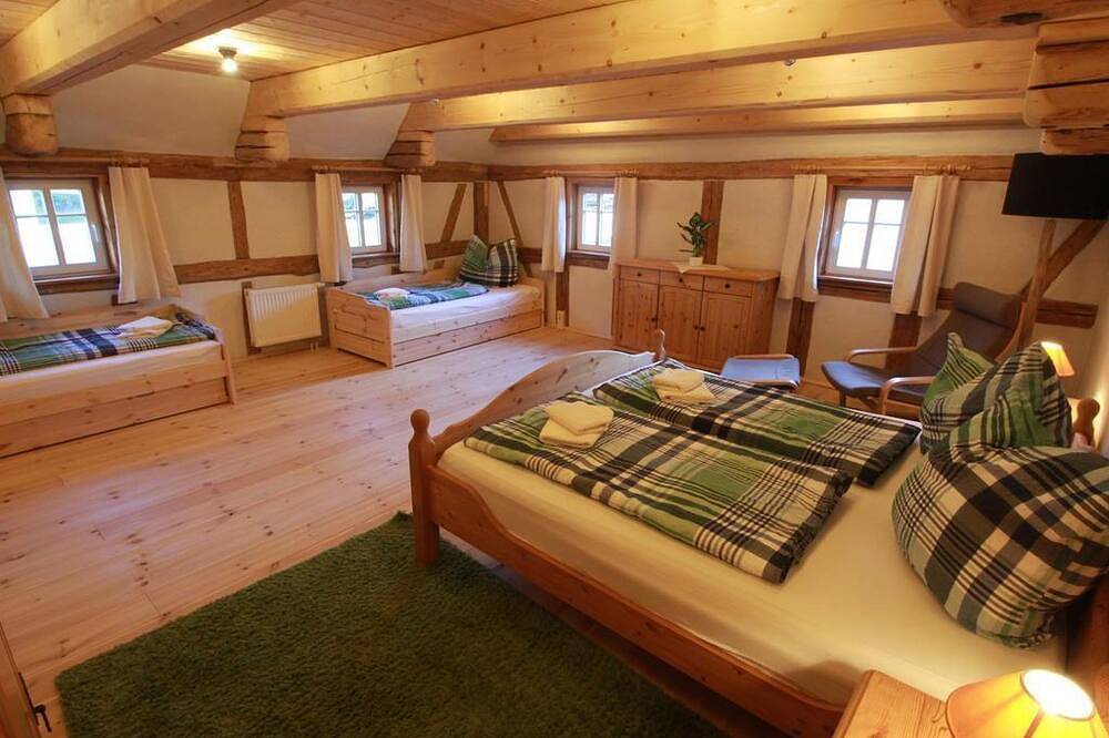 Ferienhaus Gebirgshäusl Oybin - Ferienhaus \"Gebirgshäusl Oybin\" in Oybin, Zittauer Gebirge