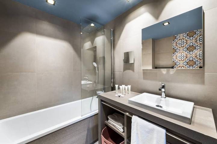Appartamento intero, Wifi, fitness, piscina, sauna, balcone, camino o stufa a legna, televisione, armadietto per gli sci in Val-d'Isère, Massiccio della Vanoise