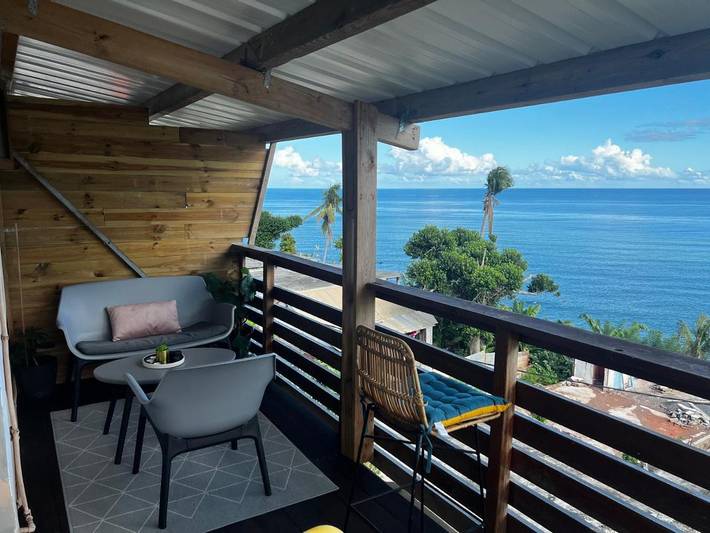Gîte pour 2 personnes, avec balcon et vue, adapté aux familles dans Acoua