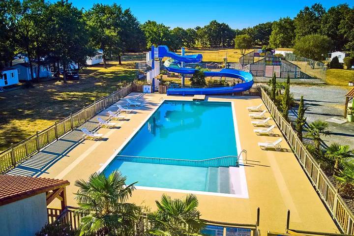 Chalet pour 4 personnes, avec terrasse et piscine, animaux acceptés en Vendée - 3