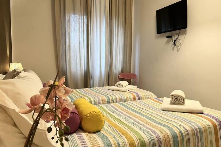Appartement entier, Bnbook- Via Torino Train Station in Rho, Province de Milan