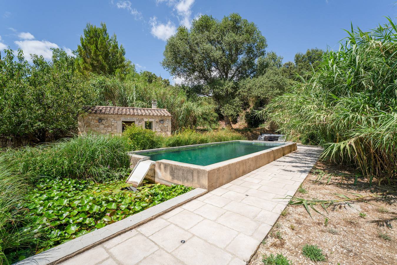 Habitación 'Bleue' con piscina compartida, Wi-Fi y aire acondicionado in Solérieux, Región de Nyons