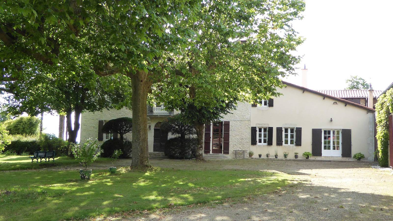 En el ala de una antigua casa señorial in Créon-d'Armagnac, Landes