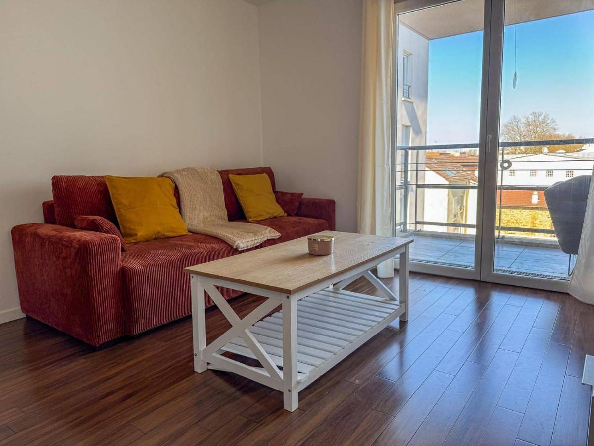 Appartement entier, House Novo Appt 10min de Paris Centre in Aulnay-sous-Bois, Seine-Saint-Denis