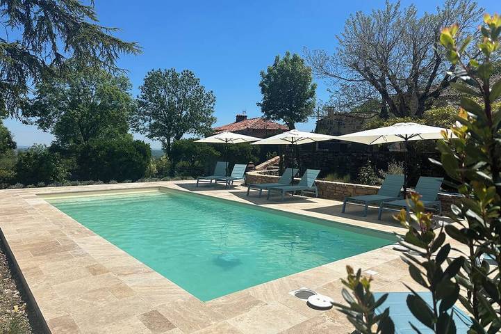 Location de vacances pour 8 personnes à Tonnac