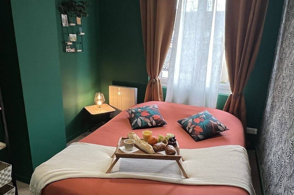 Maison des sens / City center/ Family & Business in Saint-Omer, Región de Saint-Omer