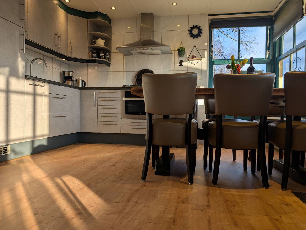 Ruhiges Ferienhaus für 6 Personen mit umzäuntem Garten und Holzofen Nähe der Nordseeküste in Niederländische Nordsee