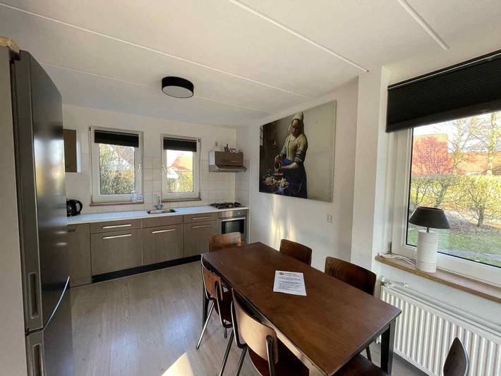 Komfortabler Ferienbungalow für 6 Personen in einem wunderschönen Familienpark mit Badeteich. in Sint Nicolaasga, Friesland