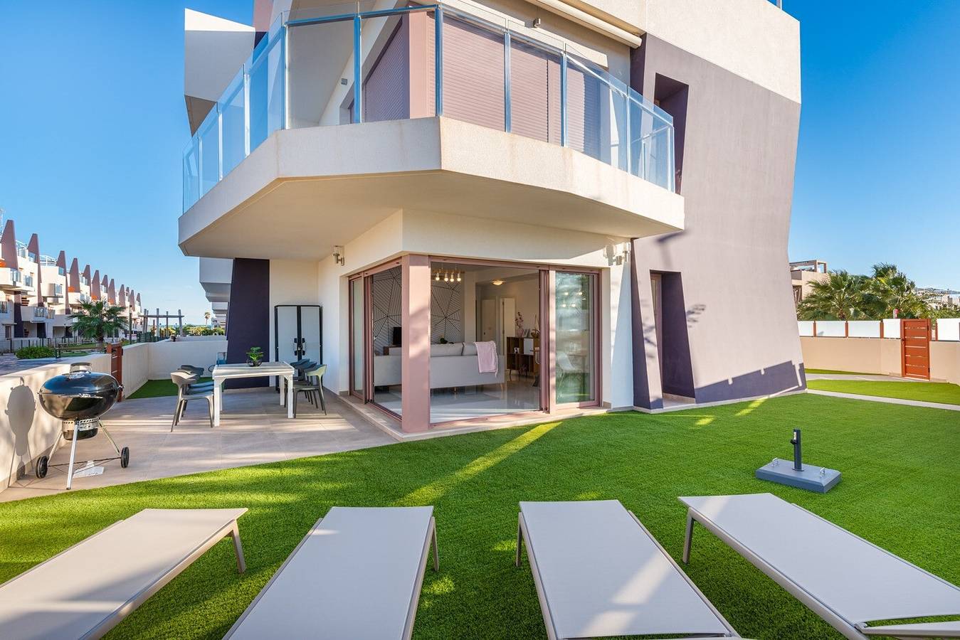 Apartamento entero, Apartamento 'Michael' con piscina compartida, Wi-Fi y aire acondicionado in Torre de la Horadada, Pilar de la Horadada