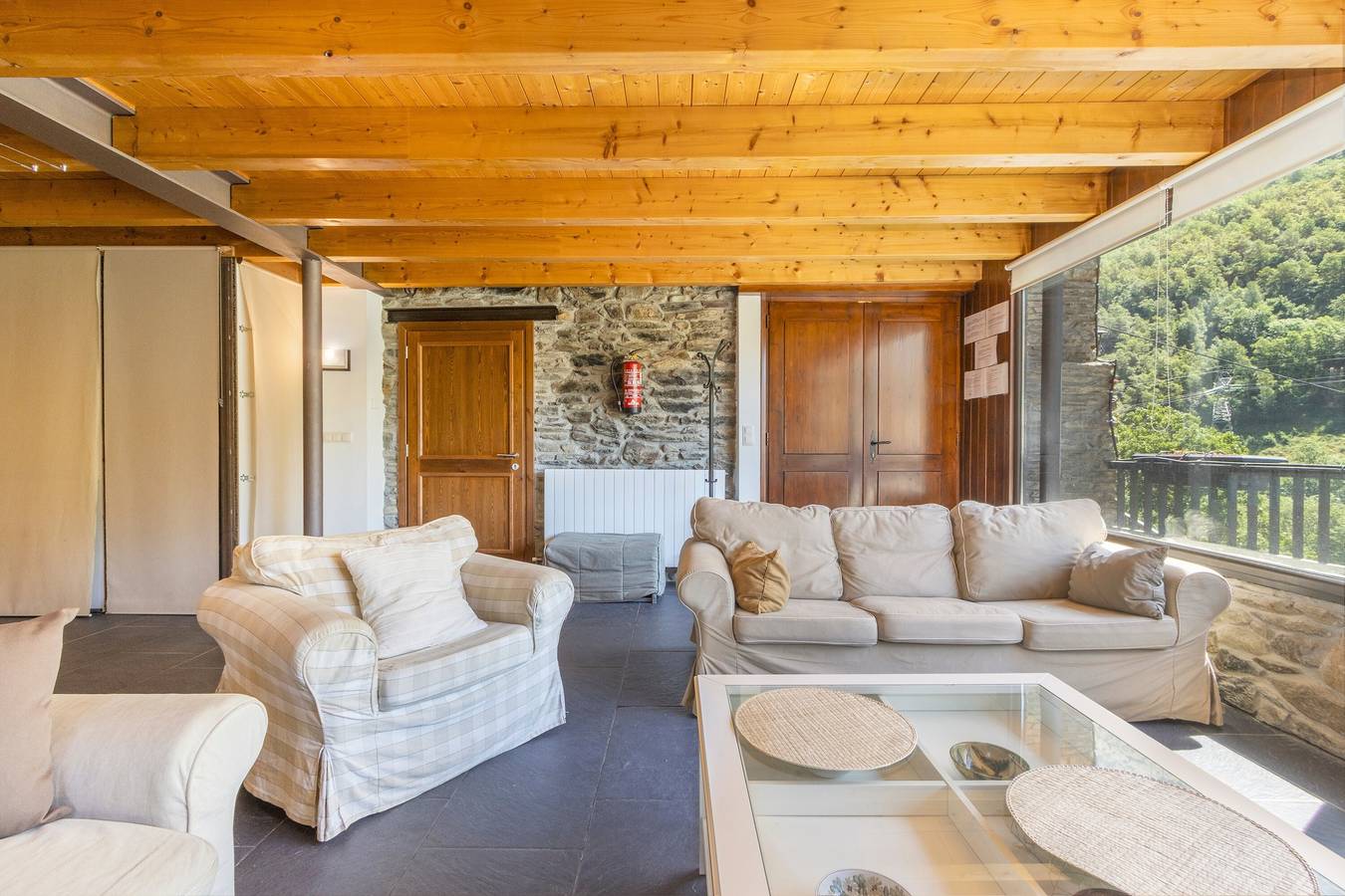 Casa rural 'Guillem Completa' con vistas al lago, Wi-Fi y aire acondicionado in Tavascan, Lladorre