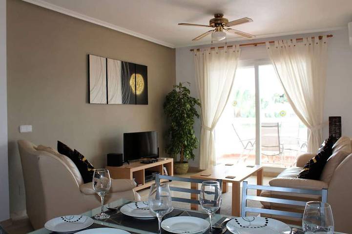 Holiday apartment for 4 people, with balcony and pool - 1