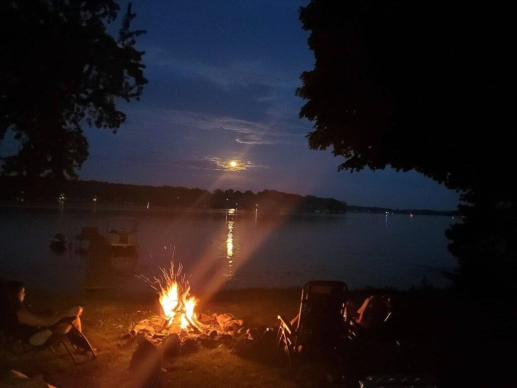 Wunderschön dekorierte Lake Home am Ufer des Rush Lake in der Nähe von Rush City in Chisago County