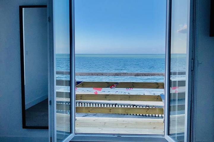 Cabaña 8-10 personas Frente a la playa en el corazón de las playas del Día D. in Saint-Benoît-de-l'Aure, Región de Bayeux