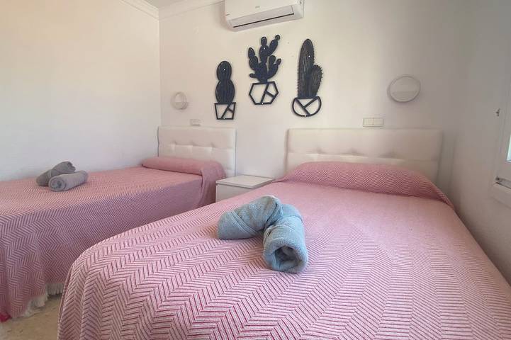 Chalet für 6 Personen, mit Garten in Oliva - 3