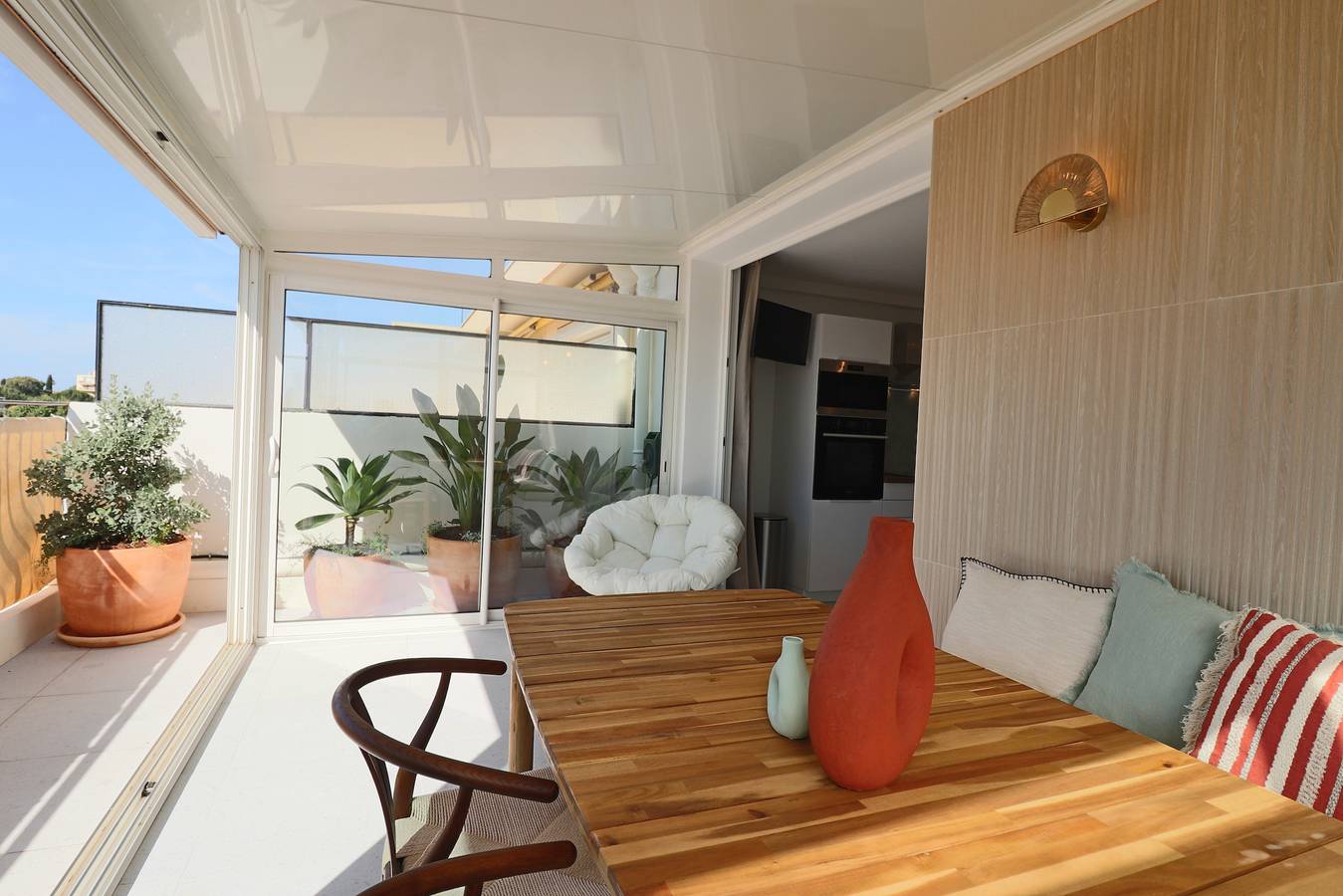 Entire apartment, Rare! Oasis Btw Old Antibes & Beach in Antibes, Mediterranean Coast (France)