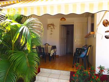 Gîte pour 2 personnes, avec jardin et terrasse à Terre-de-Haut