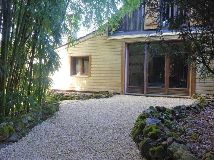 Location de vacances pour 5 personnes, avec jardin ainsi que piscine et vue, adapté aux familles à Les Eyzies-de-Tayac-Sireuil - 2