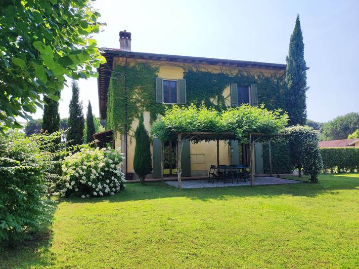 Location de vacances pour 5 personnes, avec jardin, animaux acceptés à Vecchiano