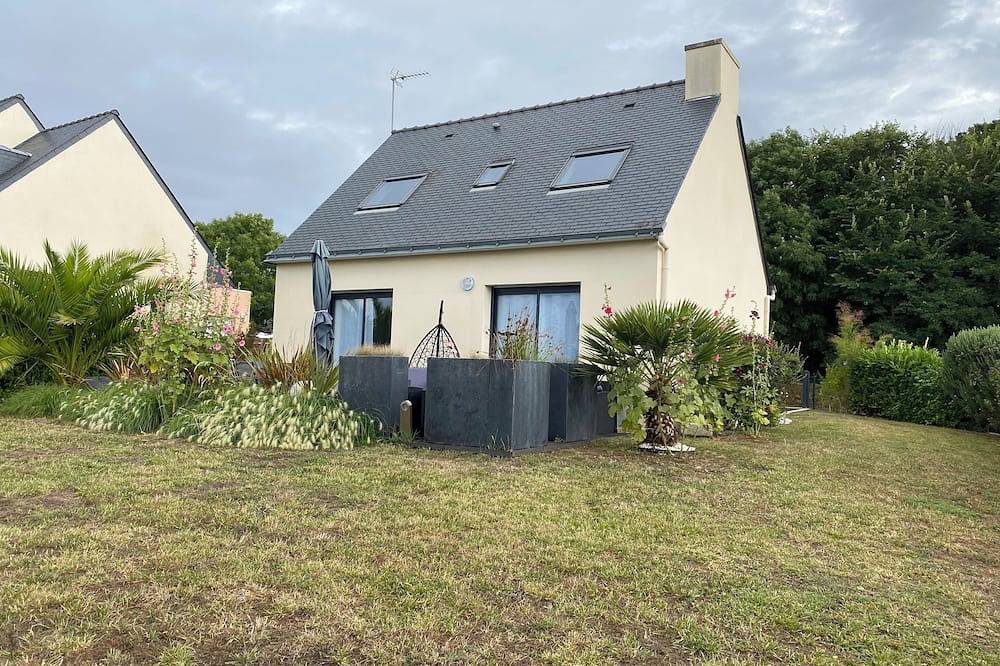 Agradable casa nueva con una vista única del mar y la isla. Playas a 750m in Clohars-Carnoët, Region de Quimper