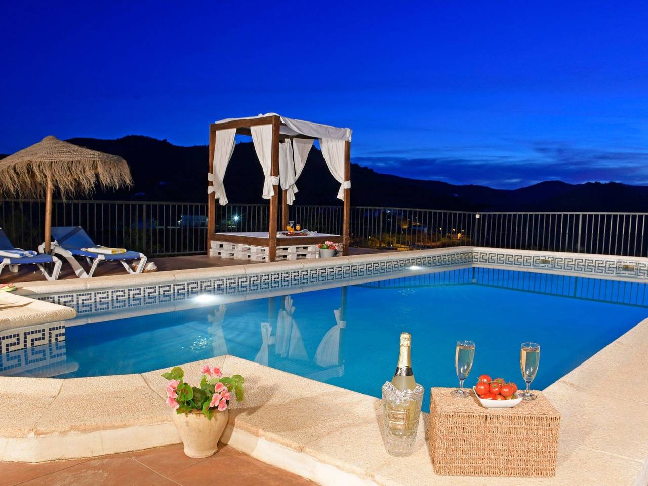 Villa José 2, beheizter Pool, Meerblick. in Comares, Provincia de Málaga