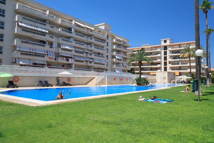 Gîte pour 3 personnes, avec terrasse ainsi que jardin et bassin pour enfant dans La Pineda - 3
