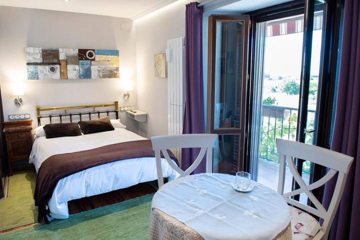 Casa de huéspuedes para 2 personas, con Terraza además de Jardín y Vistas en Arguedas - 4
