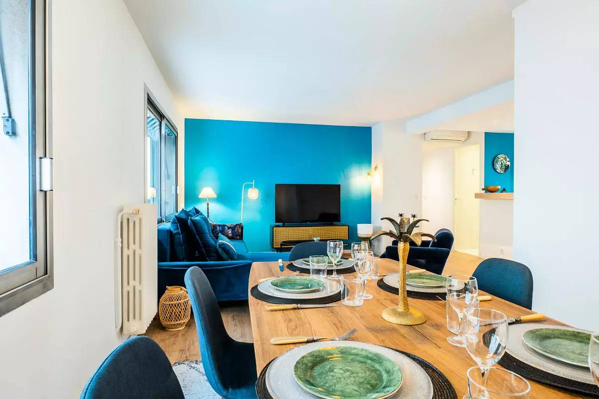 Appartement entier, 4P de style à deux pas du Palais des festivals in Cannes, Côte méditerranéenne (France)