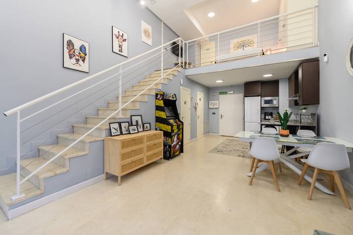 Apartamento entero, M Acogedor Dúplex con Cocina Abierta y in Madrid, Área Metropolitana de Madrid