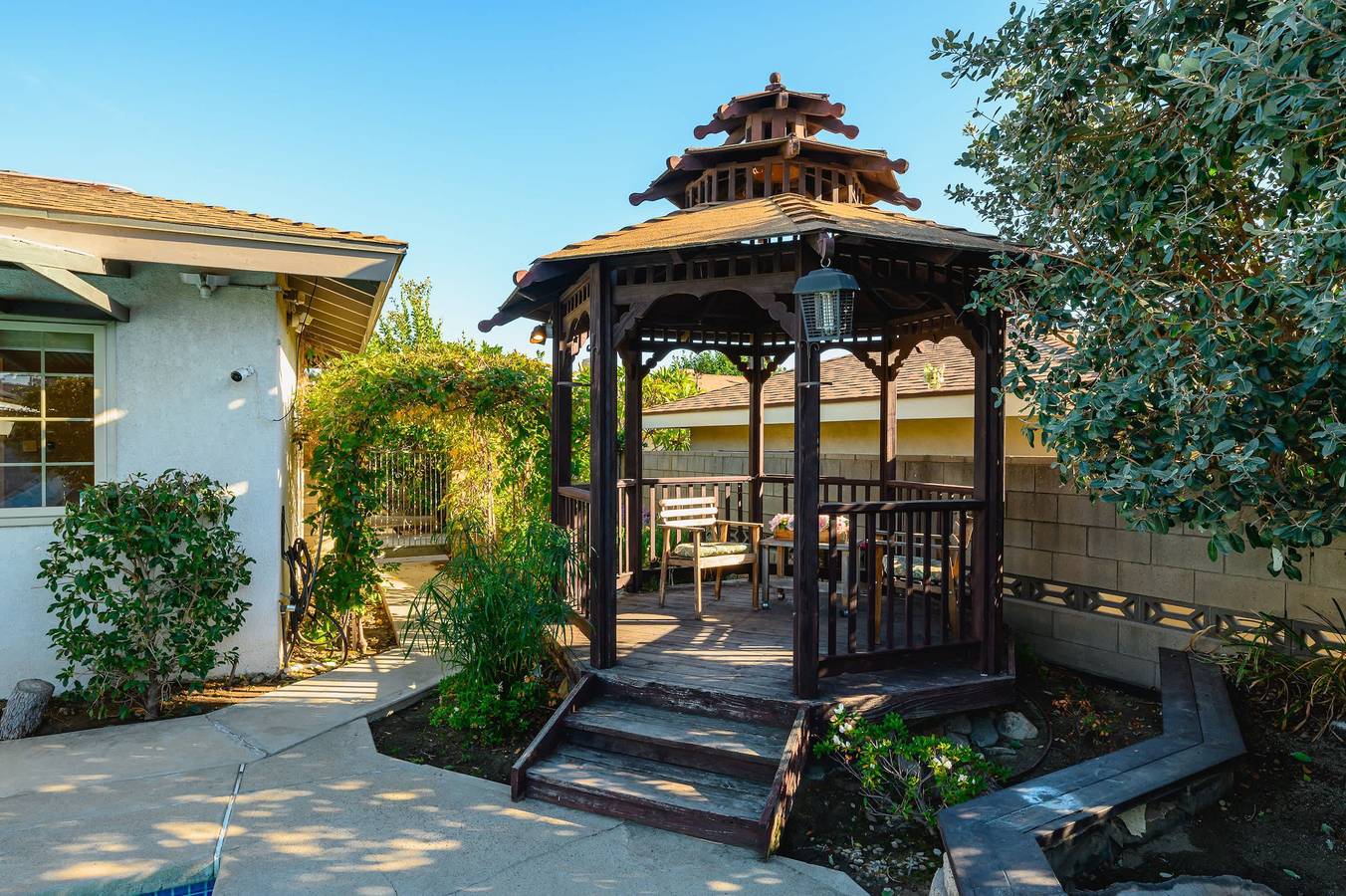 Luxury Estate with Sparkling Pool Elegant Amenities in Mount Baldy