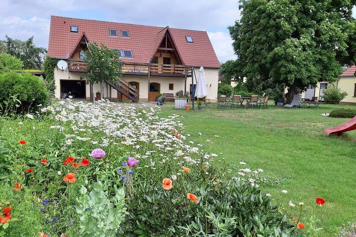 Ferienwohnung für 4 Personen, mit Balkon und Garten