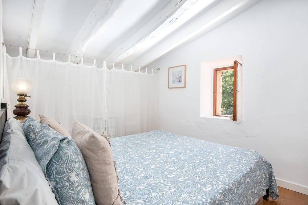 Canamon charming house with private pool. Wifi in Ses Salines, South Majorca
