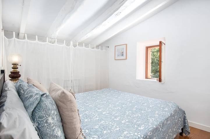 Canamon charming house with private pool. Wifi in Ses Salines, South Majorca