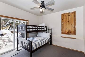 Vacation House for 9 Guests in Snow Summit, Big Bear Lake, Picture 1
