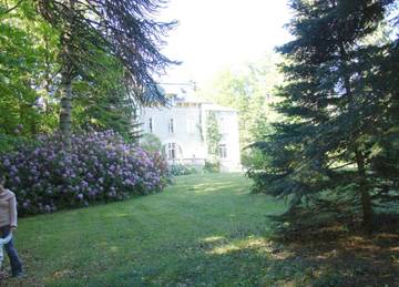 Gîte pour 3 personnes, avec jardin ainsi que terrasse et vue, animaux acceptés à Saissac