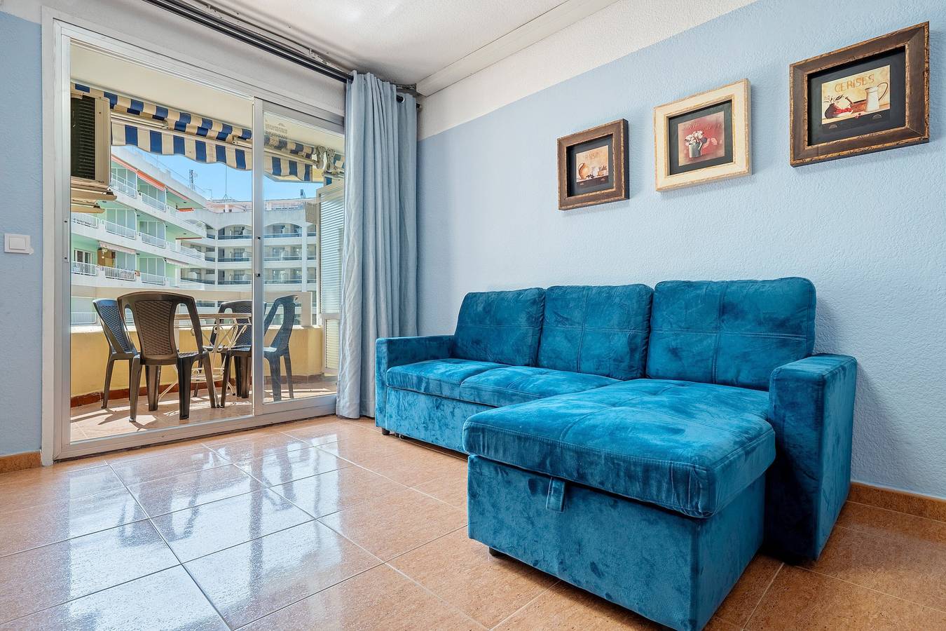 Entire apartment, Tss Alboran Sunrise Apartment, 2 Adults & 2 Children, Private Pool, Wi-Fi & Air Conditioning in Salou, Costa Dorada