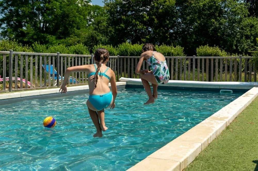 Camping pour 2 Personnes dans Chassenard, Région de Vichy